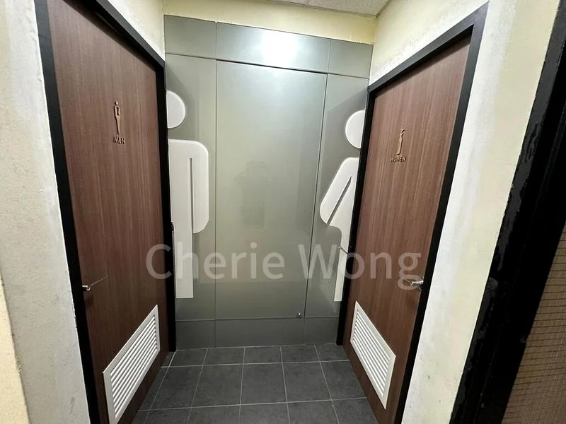 Office for Sale: High Street Plaza - Image 1