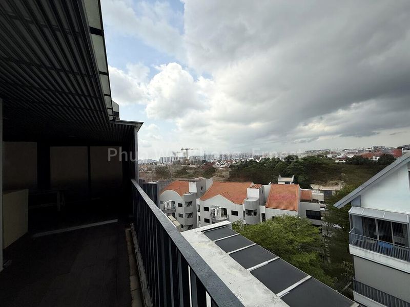 4 Bed Condo for Rent in  The Waterline - Image 4