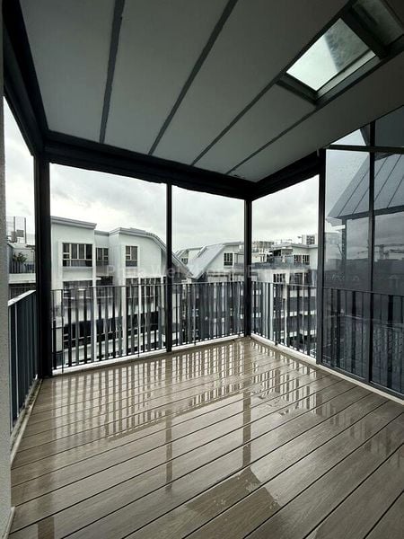 4 Bed Condo for Rent in  The Waterline - Image 7