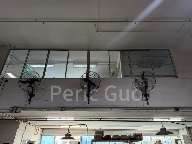 Light Industrial (B1) for Sale: North Link Building - Image 1