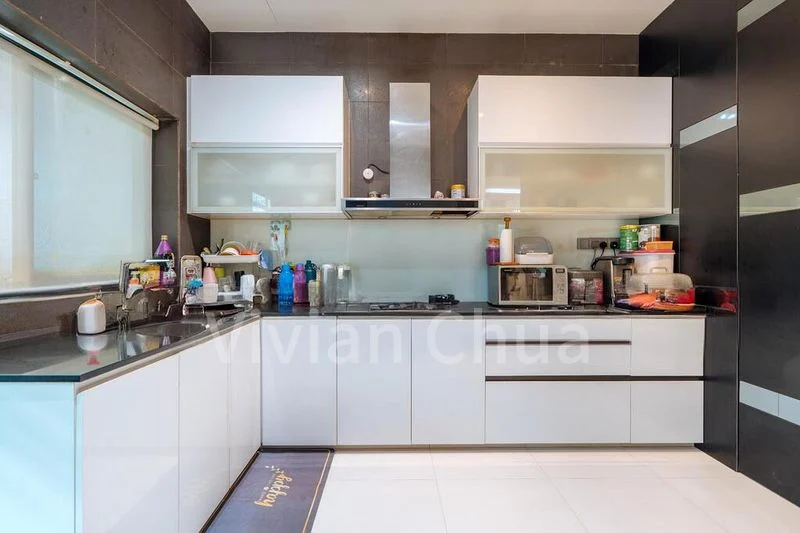 8 Bed Semi-Detached House (Landed) for Sale in  Kindol Gardens - Image 11