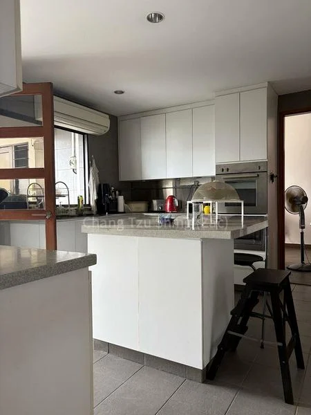 5 Bed Apartment (Condo) for Rent in  Wing On Life Garden - Image 8