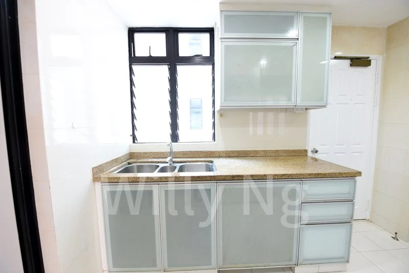 5 Bed Condo for Rent in Spring Grove - Image 7