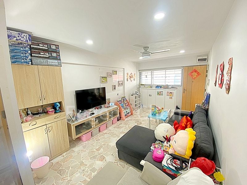 3 Room (3A) HDB for Sale in  208 Tampines Street 21 - Image 1