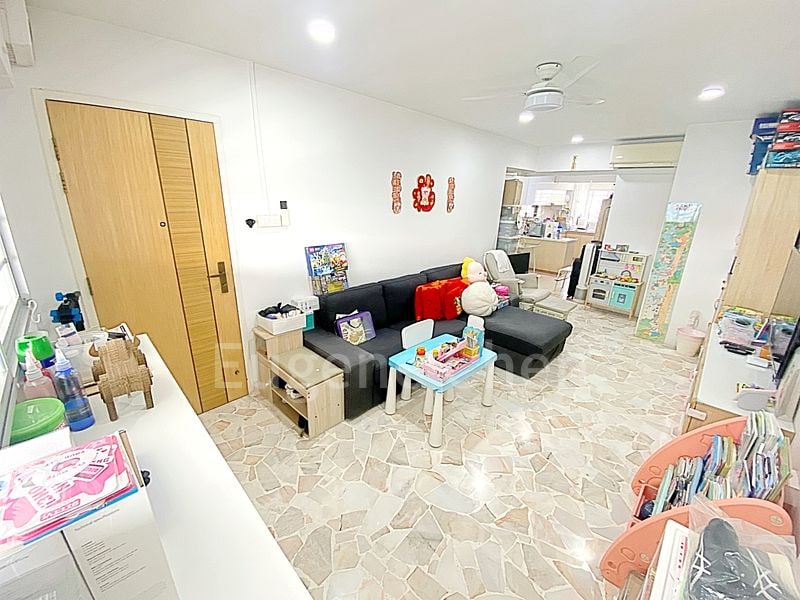 3 Room (3A) HDB for Sale in  208 Tampines Street 21 - Image 3