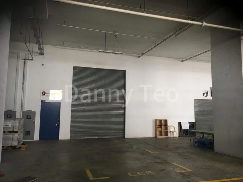 Light Industrial (B1) for Rent: North View Bizhub - Image 5