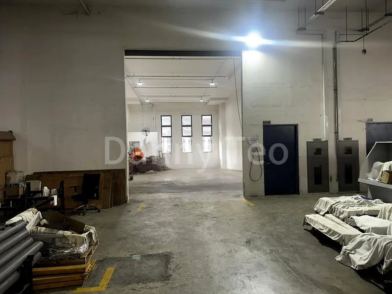 Light Industrial (B1) for Rent: North View Bizhub - Image 3