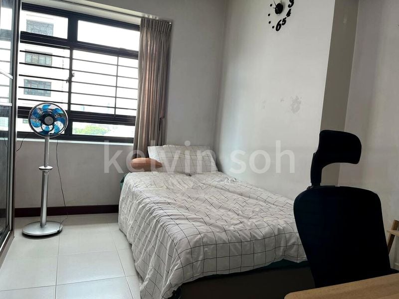 Common Room (HDB) for Rent in  28B Dover Crescent - Image 6