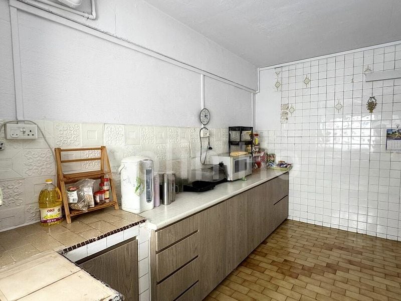 3 Room (3A) HDB for Sale in  428 Jurong West Avenue 1 - Image 3