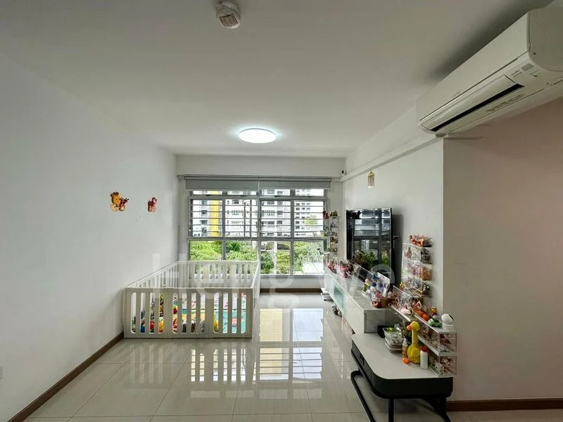 5 Room (5I) HDB for Rent in  406B Northshore Drive - Image 1
