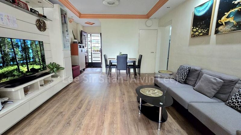4 Room (4I) HDB for Sale in  296B Compassvale Crescent - Image 2
