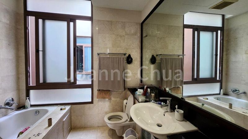 4 Bed Terraced House (Landed) for Sale in  Lakeshore View - Image 9