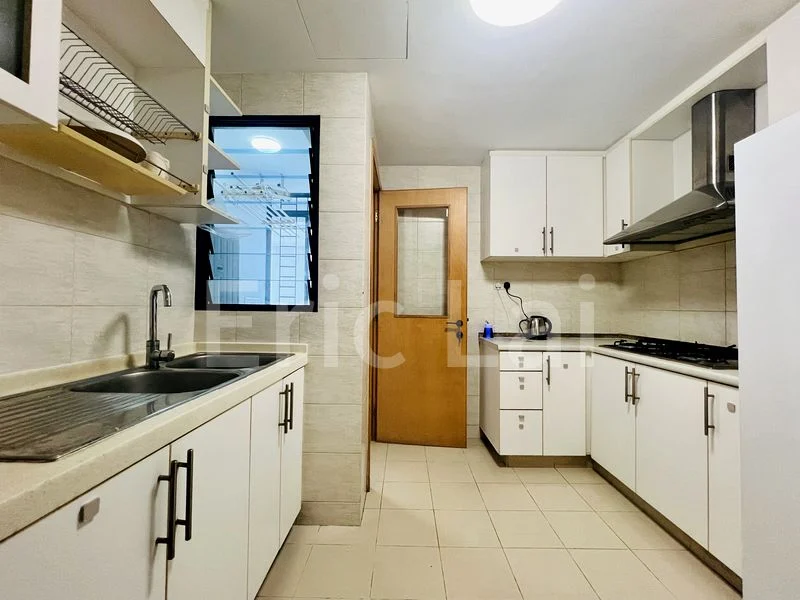 Common Room (Condo) for Rent in  Dunman View - Image 5
