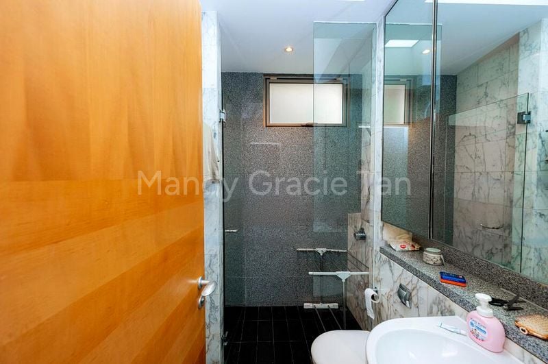 2 Bed Condo for Sale in  The Loft - Image 5