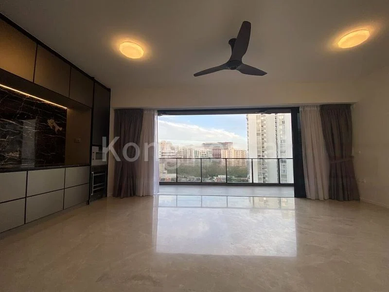 4 Bed Condo for Sale in  Amber 45 - Image 2