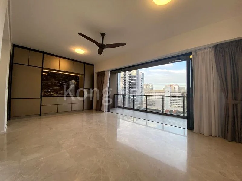 4 Bed Condo for Sale in  Amber 45 - Image 1