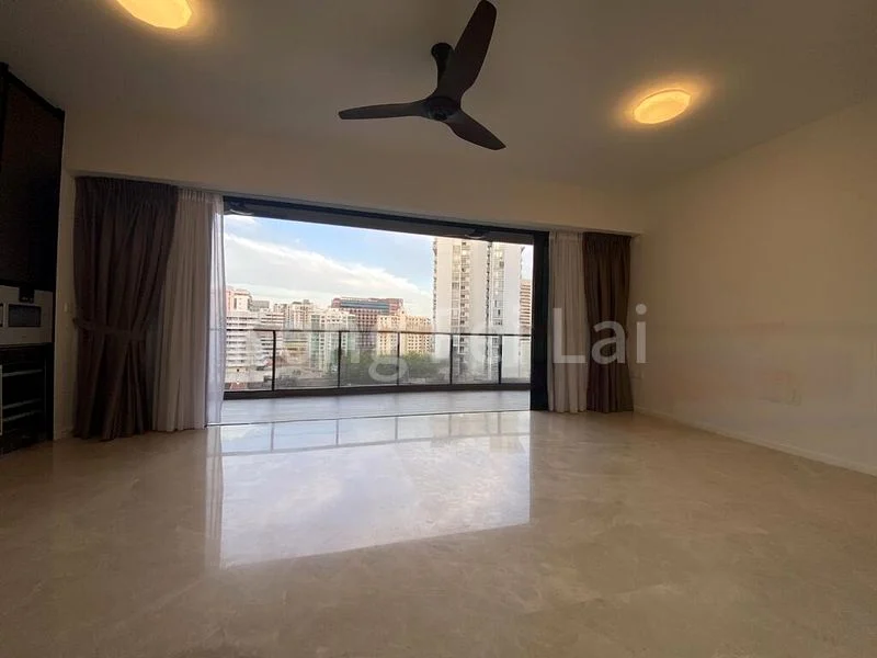 4 Bed Condo for Sale in  Amber 45 - Image 10