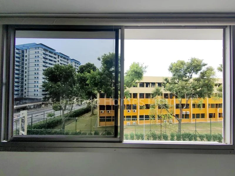 Maisonette HDB for Sale in  101 Pasir Ris Street 12 - Image 10