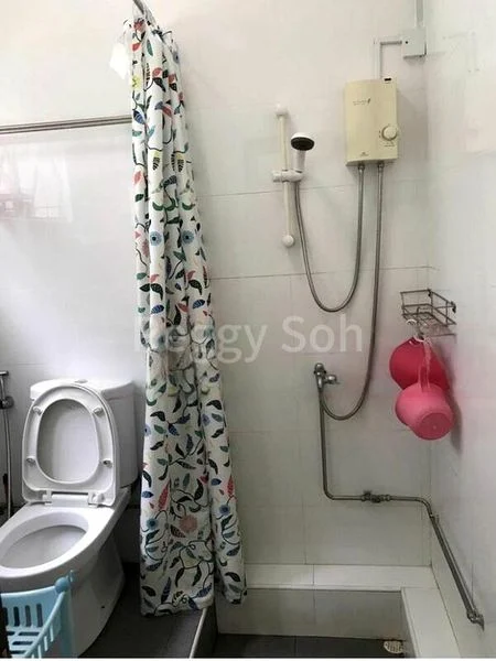 Common Room (Condo) for Rent in  Chun Tin Court - Image 6
