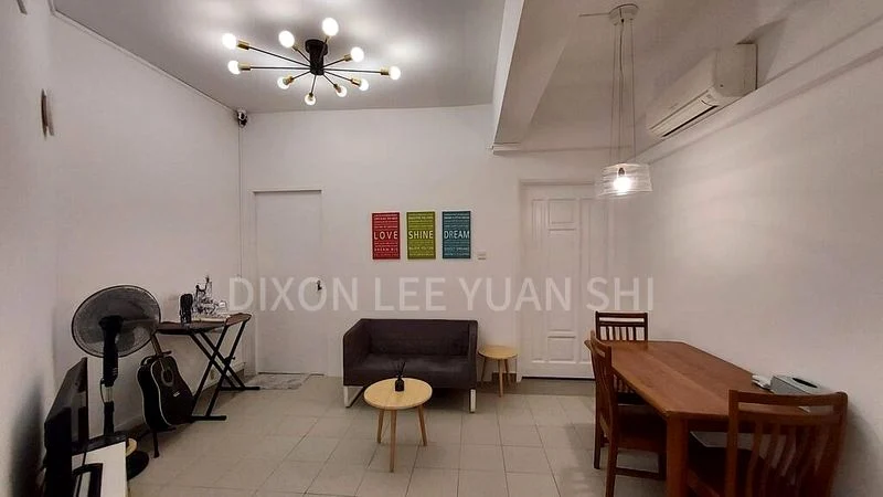 Room (Condo) for Rent in  Versailles - Image 1