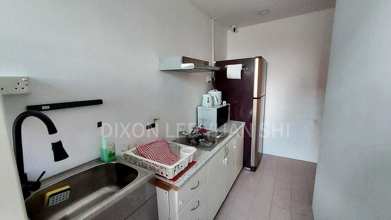 Room (Condo) for Rent in  Versailles - Image 5