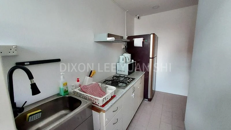 Room (Condo) for Rent in  Versailles - Image 6