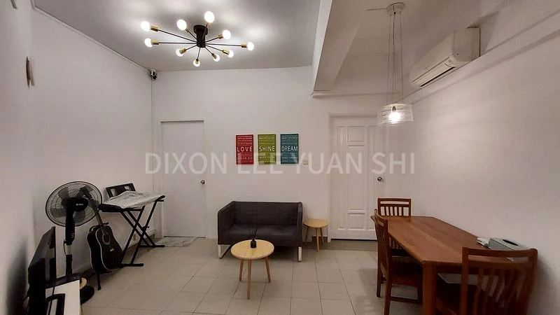 Room (Condo) for Rent in  Versailles - Image 3