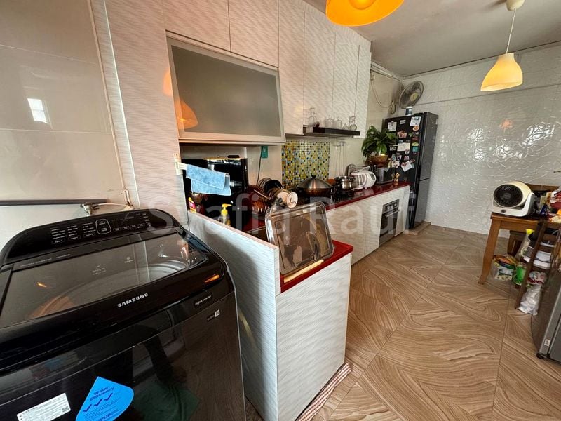 5 Room (5I) HDB for Sale in 123 Marsiling Rise - Image 5