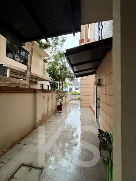 8 Bed Bungalow (Landed) for Sale in  Limau Grove - Image 1