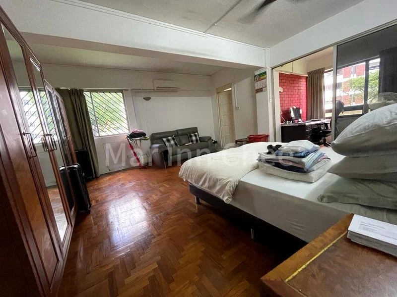 Master Room (Condo) for Rent in  Pandan Valley - Image 1