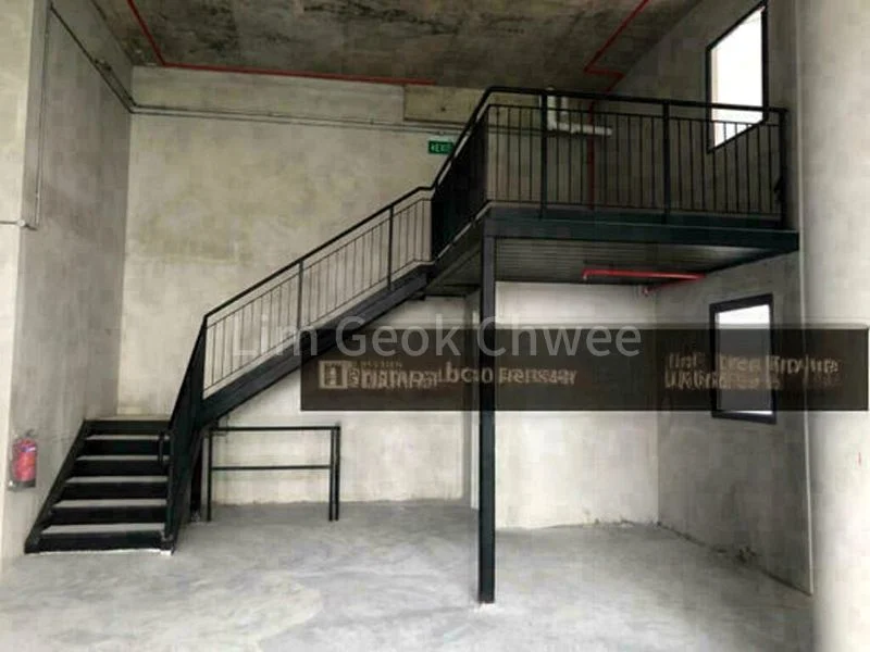 Light Industrial (B1) for Rent: BS Centre - Image 3