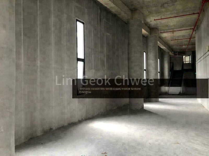 Light Industrial (B1) for Rent: BS Centre - Image 4