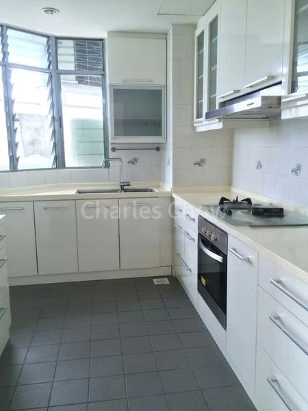 3 Bed Condo for Rent in  Astor Green - Image 3