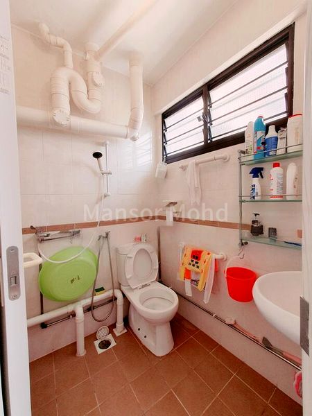 3 Room (3NG) HDB for Rent in  238 Bukit Batok East Avenue 5 - Image 4