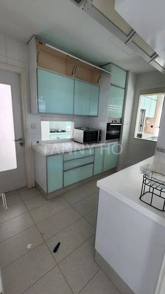 6 Bed Condo for Rent in  The Cascadia - Image 5