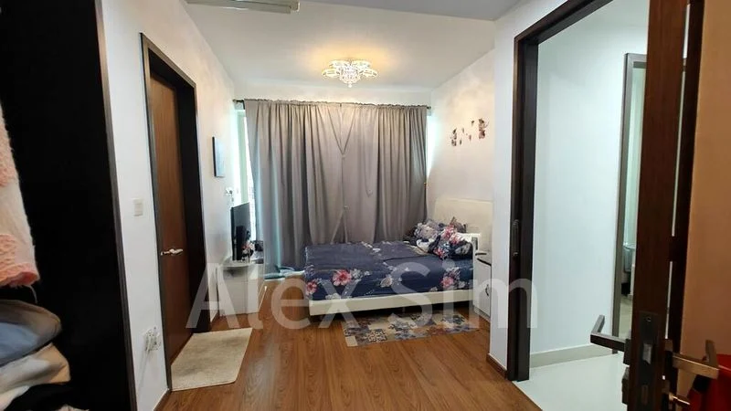 3 Bed Executive Condo for Sale in  Watercolours - Image 3