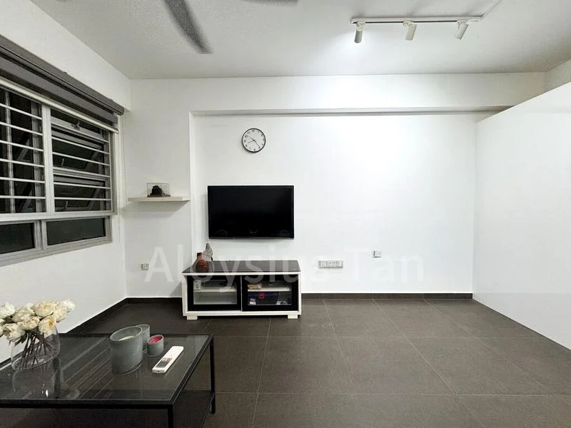 4 Room (4A) HDB for Sale in  18A Circuit Road - Image 2