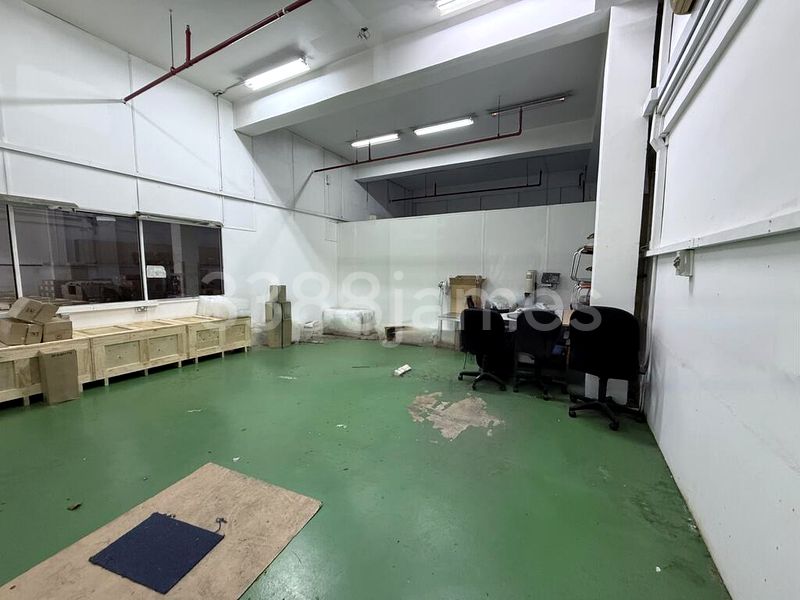 Factory / Workshop (B2) for Rent: Tuas Lot - Image 2