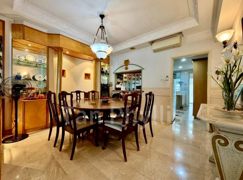 5 Bed Terraced House (Landed) for Sale in  La Suisse - Image 4