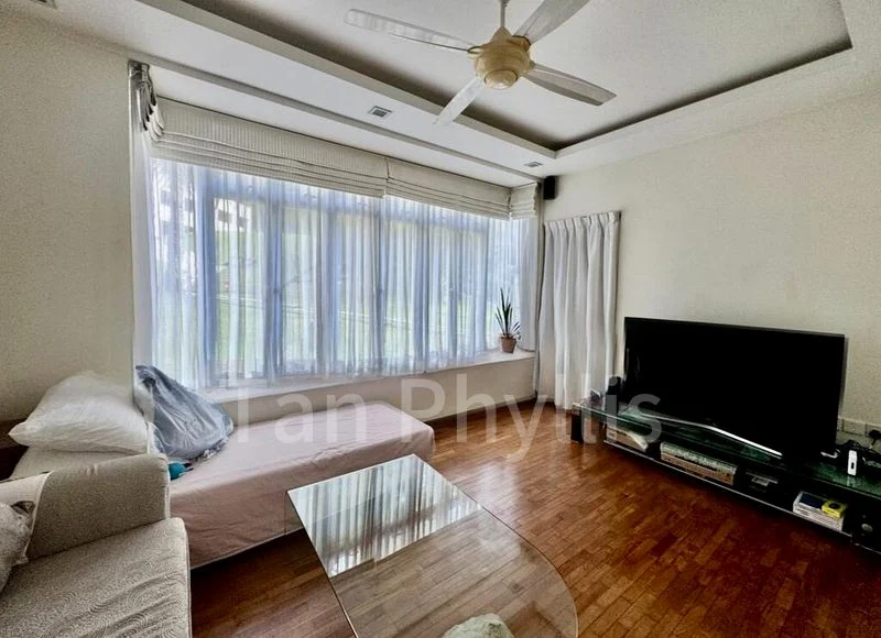 5 Bed Terraced House (Landed) for Sale in  La Suisse - Image 2