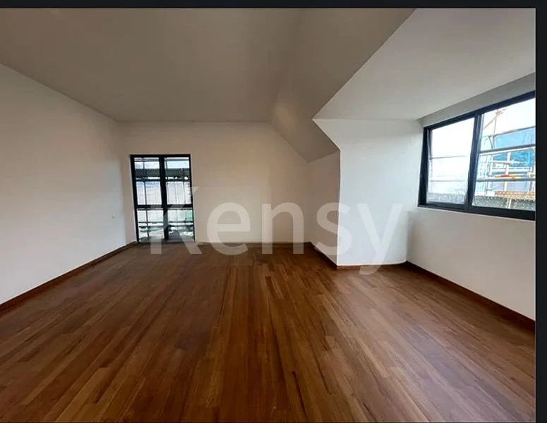 5 Bed Semi-Detached House (Landed) for Sale in  Seletar Hills Estate - Image 3