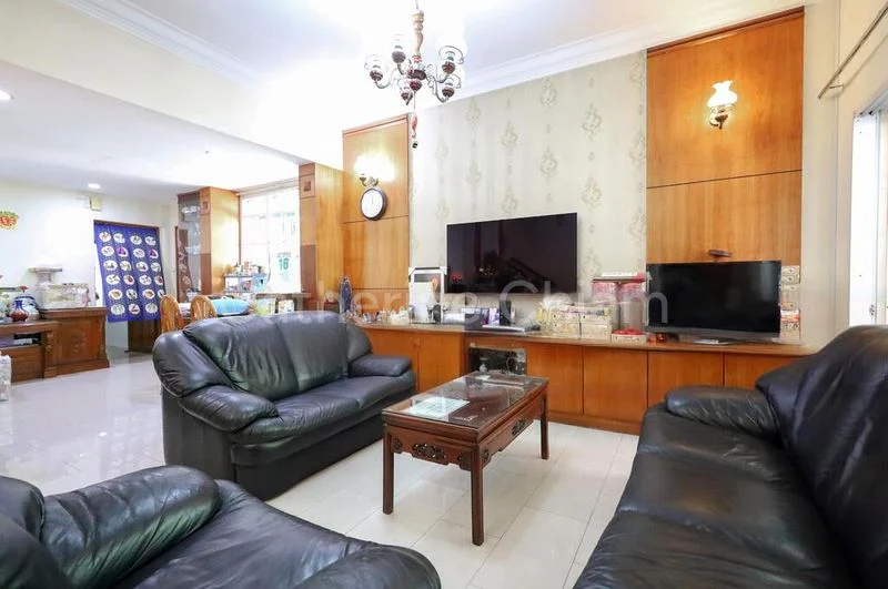5 Bed Corner Terrace (Landed) for Sale in  Thrift Drive - Image 11
