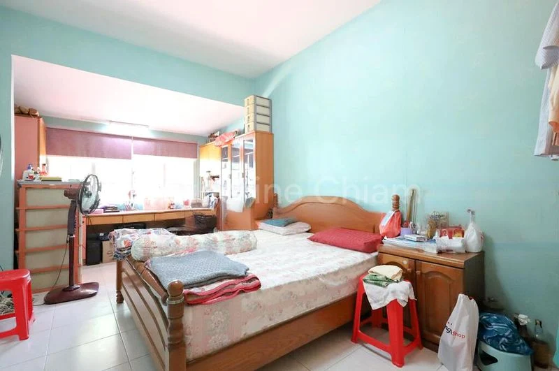 5 Bed Corner Terrace (Landed) for Sale in  Thrift Drive - Image 7