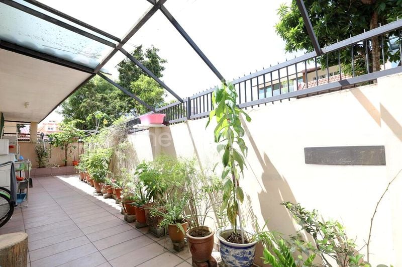5 Bed Corner Terrace (Landed) for Sale in  Thrift Drive - Image 1
