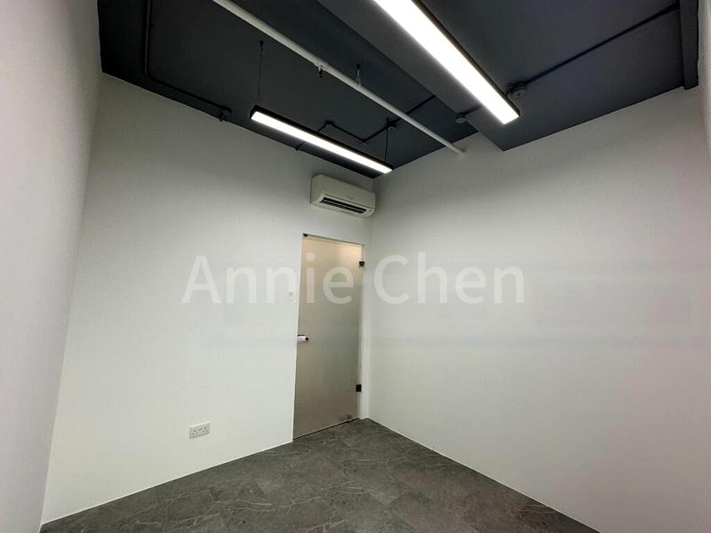 Light Industrial (B1) for Rent: Trivex - Image 3