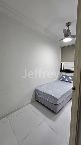 Common Room (HDB) for Rent in 17 Jalan Tenteram - Image 2