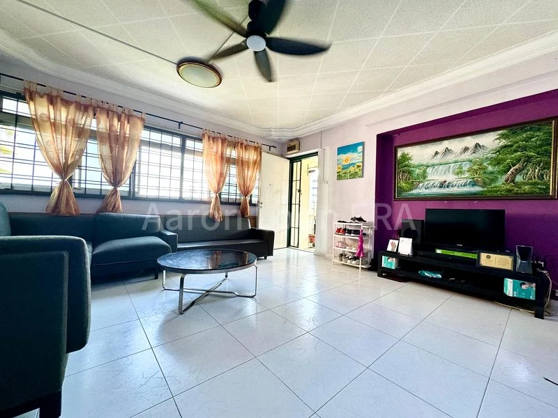 5 Room (5I) HDB for Sale in  318 Tampines Street 33 - Image 3