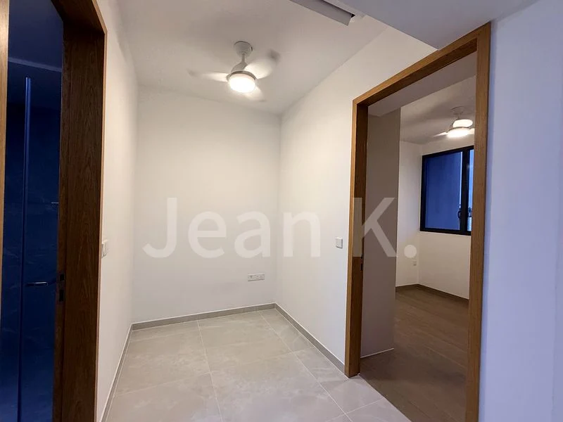 2 Bed Apartment (Condo) for Rent in  Penrose - Image 7