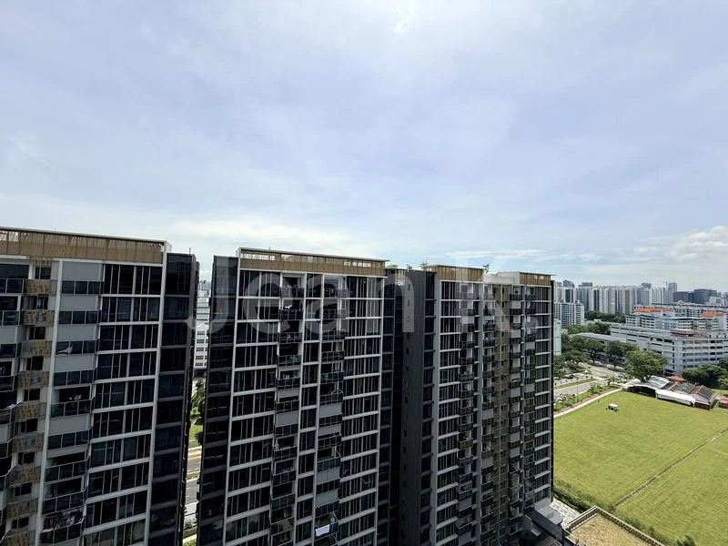 2 Bed Apartment (Condo) for Rent in  Penrose - Image 2