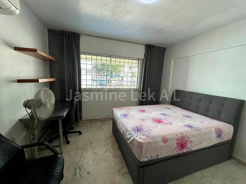 Room (HDB) for Rent in  837 Woodlands Street 82 - Image 1